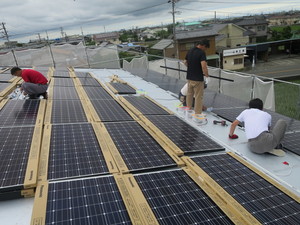 太陽光発電　パナソニックHIT17Kｗ野地ぴた　南1面設置：吉田町